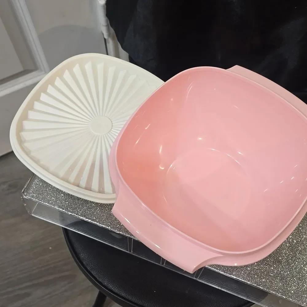 Tupperware Vintage 8C Food Storage Bowl